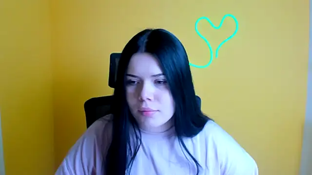 Mona Esty online show from October 18, 2025, 5:26 pm