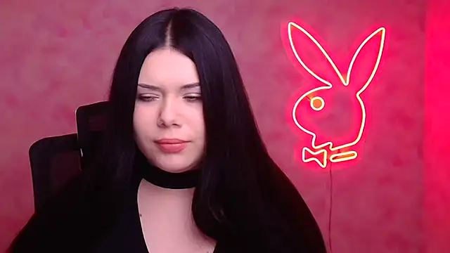 Mona Esty online show from December 1, 2025, 8:21 pm