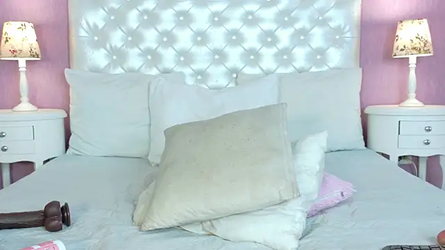 Snapshot of ScarletMusk chatting on August 3, 2026, 9:04 am ScarletMusk online show from August 3, 2026, 9:04 am