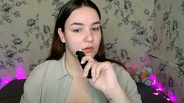 OliviaMontgommery online show from March 19, 2026, 1:00 pm