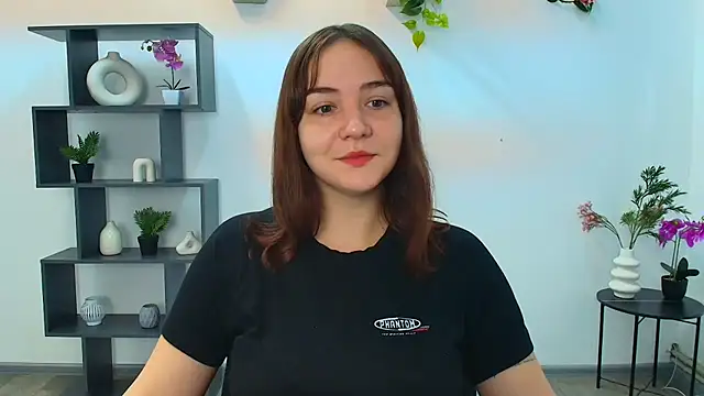 Snapshot of OliviaMontgommery chatting on October 10, 2025, 5:19 am OliviaMontgommery online show from October 10, 2025, 5:19 am