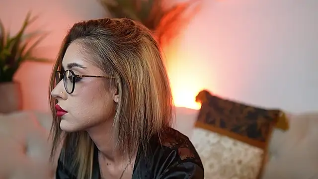 AileenKiss online show from October 8, 2025, 5:46 pm