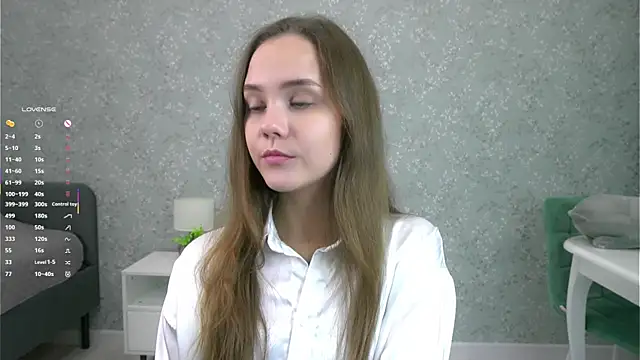 SweetSaraPie online show from October 9, 2025, 7:03 pm