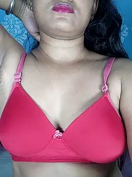 Aditi1996 online show from May 17, 2026, 8:42 pm