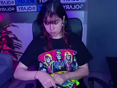 Snapshot of Violetta_Swett_ chatting on November 14, 2025, 1:26 pm Violetta Swett online show from November 14, 2025, 1:26 pm