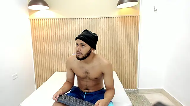 Adamss 23 online show from October 5, 2025, 7:48 pm