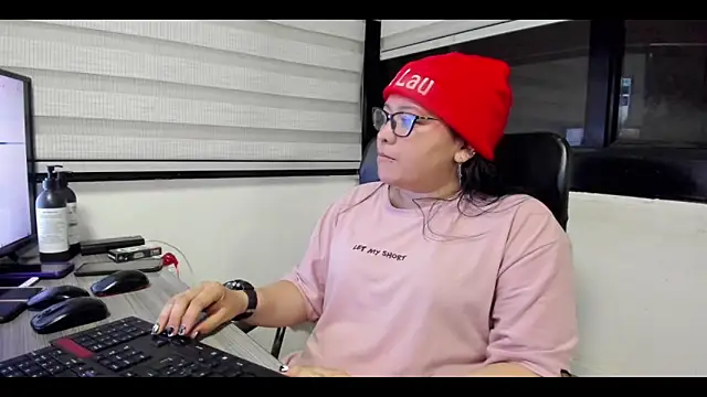 Snapshot of Xander_Taylor_ chatting on October 24, 2025, 4:55 am Xander Taylor online show from October 24, 2025, 4:55 am