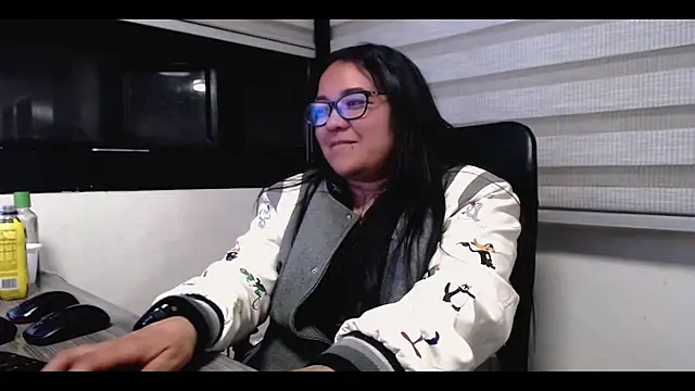 Snapshot of Xander_Taylor_ chatting on November 4, 2025, 5:11 am Xander Taylor online show from November 4, 2025, 5:11 am