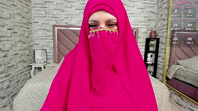 Aisha Hadi online show from October 6, 2025, 6:30 pm