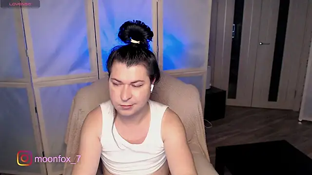 micromouse mo online show from November 30, 2025, 9:15 pm