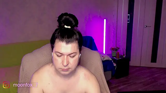 Snapshot of micromouse_mo chatting on March 4, 2026, 1:35 am micromouse mo online show from March 4, 2026, 1:35 am