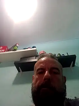 kikecastella online show from October 20, 2025, 1:33 pm