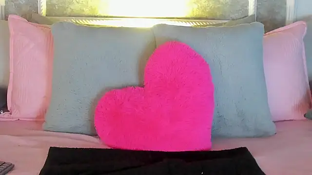 Snapshot of _victoriaa__lois chatting on November 6, 2025, 8:57 pm victoriaa lois online show from November 6, 2025, 8:57 pm