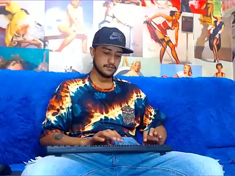 Snapshot of dazo_vnzl12 chatting on October 18, 2025, 12:34 am dazo vnzl12 online show from October 18, 2025, 12:34 am