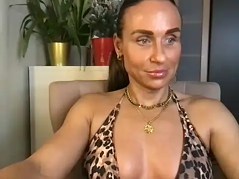 GluteQueenE online show from December 22, 2025, 10:43 pm