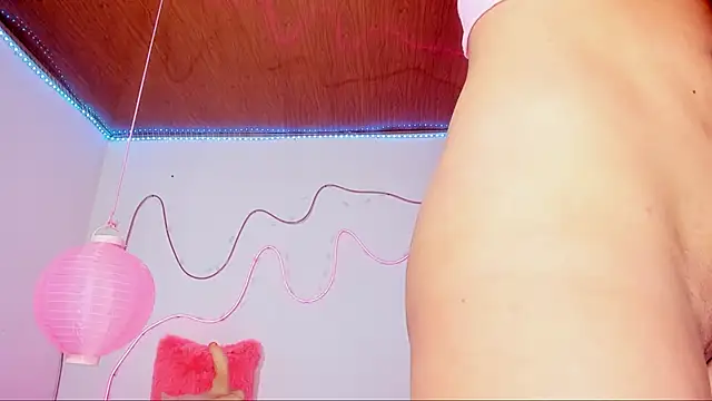 Snapshot of shannon_kinne_ chatting on December 5, 2025, 2:48 pm shannon kinne online show from December 5, 2025, 2:48 pm