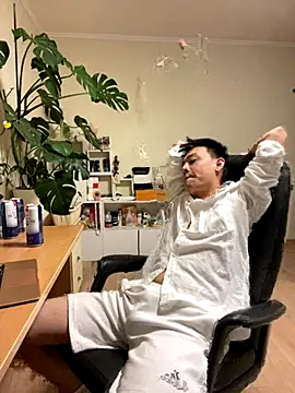 latava online show from November 3, 2025, 4:21 pm