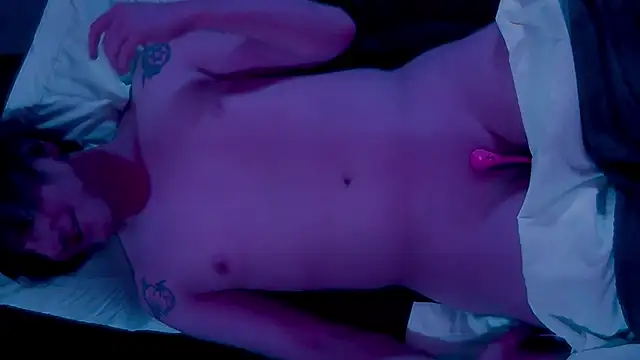 Snapshot of Moonless_Joy chatting on November 21, 2025, 4:44 am Moonless Joy online show from November 21, 2025, 4:44 am