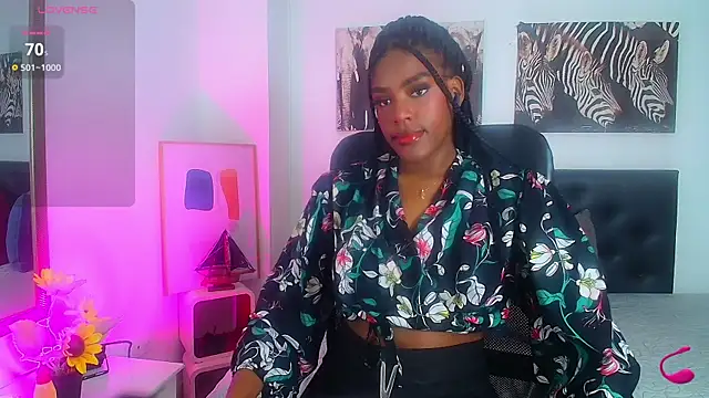 PaulinaEbony online show from October 7, 2025, 3:29 am