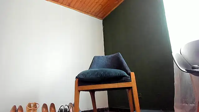 Snapshot of Velourmuse chatting on October 31, 2025, 3:30 pm Velourmuse online show from October 31, 2025, 3:30 pm