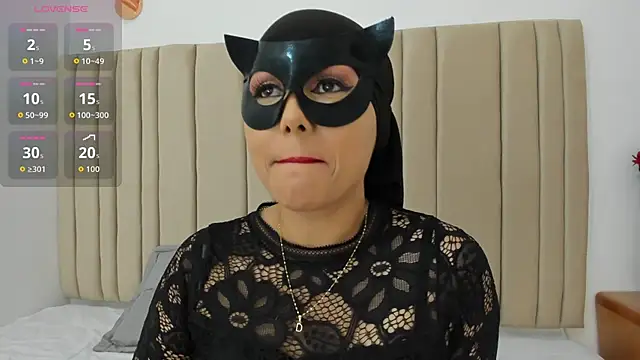 Snapshot of _alishaa_c chatting on October 18, 2025, 2:46 am alishaa c online show from October 18, 2025, 2:46 am