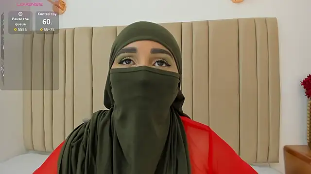 Snapshot of _alishaa_c chatting on October 19, 2025, 3:42 am alishaa c online show from October 19, 2025, 3:42 am