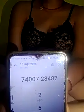 Snapshot of CUT_MOM chatting on October 15, 2025, 4:48 pm CUT MOM online show from October 15, 2025, 4:48 pm