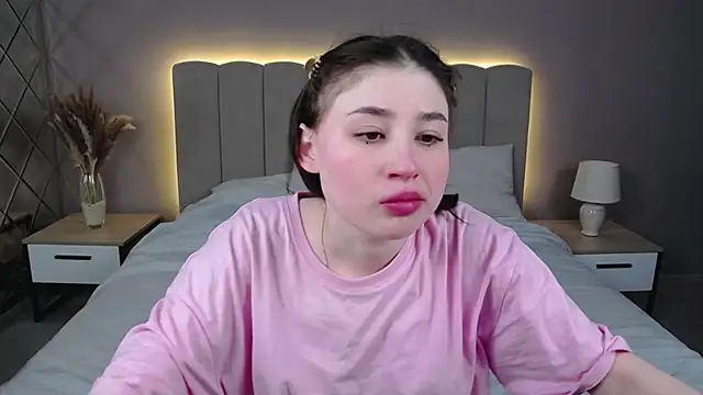 DianaMello online show from February 4, 2026, 12:11 pm