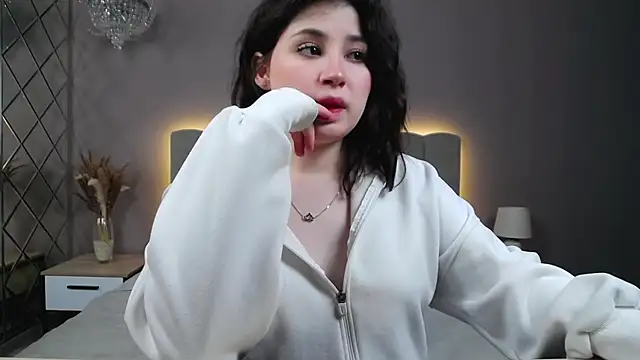 Snapshot of DianaMello chatting on November 6, 2025, 5:22 am DianaMello online show from November 6, 2025, 5:22 am