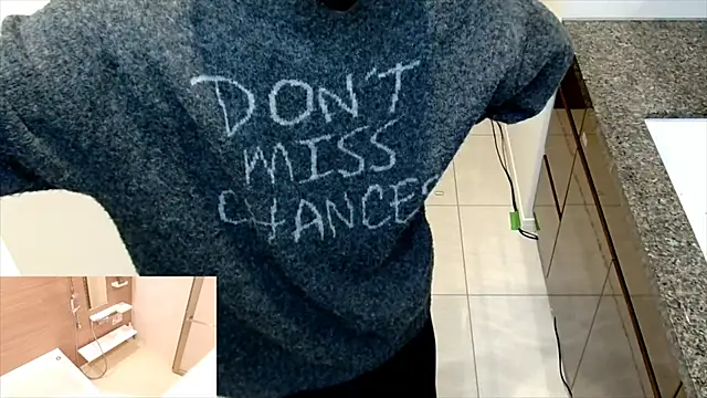 Snapshot of mirror_x_room chatting on December 3, 2025, 7:30 am mirror x room online show from December 3, 2025, 7:30 am