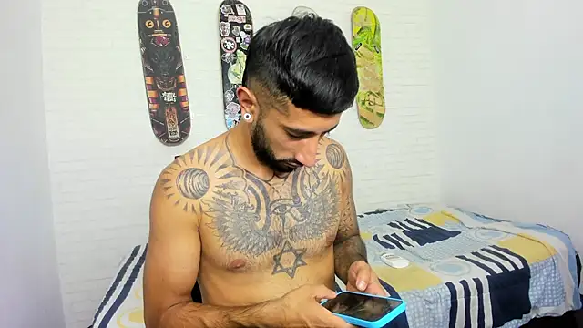 sofiandnick smith online show from June 16, 2026, 3:17 am