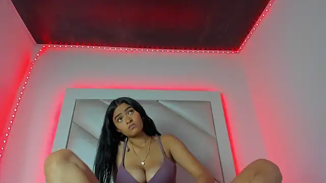 Madeline jade online show from October 31, 2025, 3:25 am