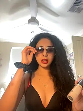 iwantyoutospoilmedaddy76 online show from October 3, 2025, 7:21 am