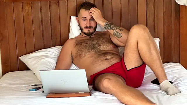 Snapshot of mrmaxiy chatting on June 4, 2026, 9:03 am mrmaxiy online show from June 4, 2026, 9:03 am