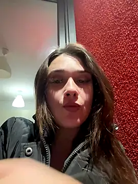 MayaVonDe online show from November 18, 2025, 3:48 pm