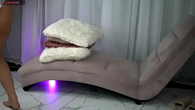 Snapshot of MysticLayla chatting on November 12, 2025, 4:49 am MysticLayla online show from November 12, 2025, 4:49 am