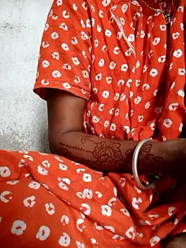 Snapshot of Hotty-romi3 chatting on October 29, 2025, 3:38 am Hotty-romi3 online show from October 29, 2025, 3:38 am