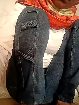 Snapshot of Hotty-romi3 chatting on November 13, 2025, 3:10 am Hotty-romi3 online show from November 13, 2025, 3:10 am