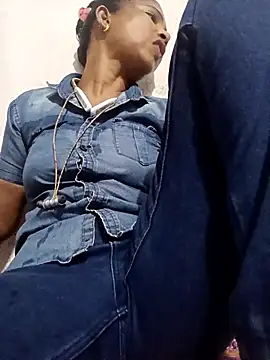 Snapshot of Hotty-romi3 chatting on October 19, 2025, 2:42 pm Hotty-romi3 online show from October 19, 2025, 2:42 pm