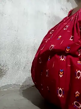 Snapshot of Hotty-romi3 chatting on October 26, 2025, 2:28 pm Hotty-romi3 online show from October 26, 2025, 2:28 pm