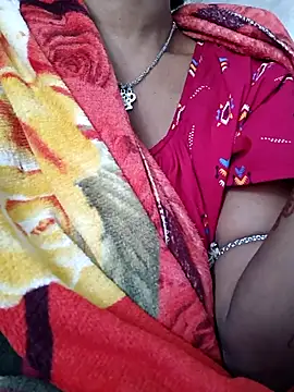 Snapshot of Hotty-romi3 chatting on November 5, 2025, 3:53 am Hotty-romi3 online show from November 5, 2025, 3:53 am