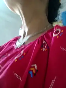 Snapshot of Hotty-romi3 chatting on November 10, 2025, 4:28 am Hotty-romi3 online show from November 10, 2025, 4:28 am