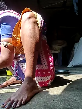 Snapshot of Hotty-romi3 chatting on October 13, 2025, 3:41 am Hotty-romi3 online show from October 13, 2025, 3:41 am