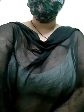 Snapshot of lovelynishu chatting on October 5, 2025, 5:14 pm lovelynishu online show from October 5, 2025, 5:14 pm
