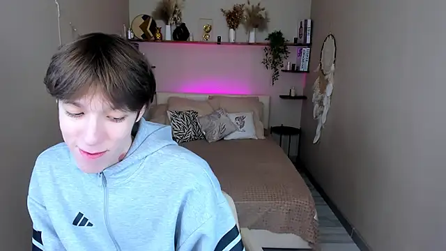 Snapshot of MarkBranston chatting on March 13, 2026, 2:44 pm MarkBranston online show from March 13, 2026, 2:44 pm