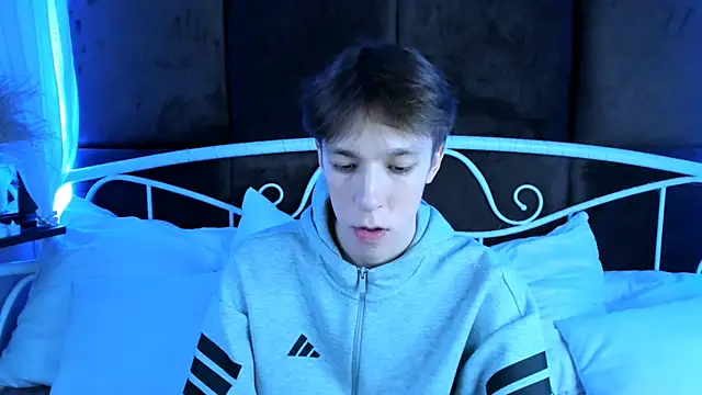 Snapshot of MarkBranston chatting on November 17, 2025, 10:52 am MarkBranston online show from November 17, 2025, 10:52 am