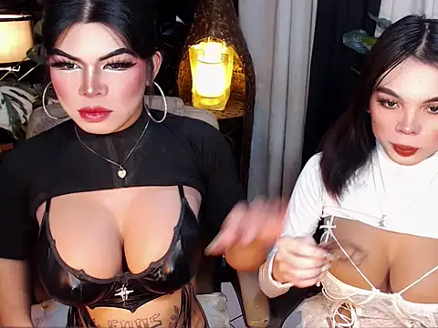 TWINKTRANSSHANEL online show from November 7, 2025, 4:39 am