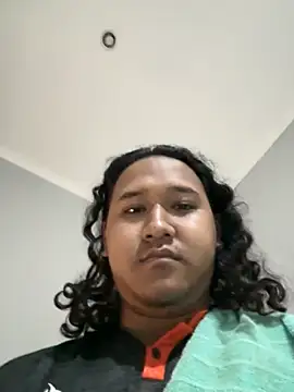 latexidn online show from December 3, 2025, 11:31 am