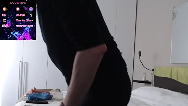 Snapshot of Spicypamy chatting on October 16, 2025, 1:41 pm Spicypamy online show from October 16, 2025, 1:41 pm