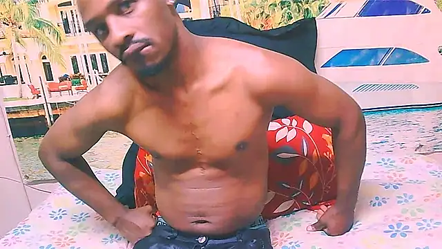 EbonyTiger69 online show from April 21, 2026, 7:59 am